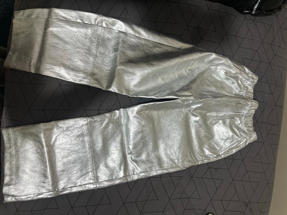 Gri Metalik Midi Deri Bol Kesim Kadın Pantolon - Görsel 2