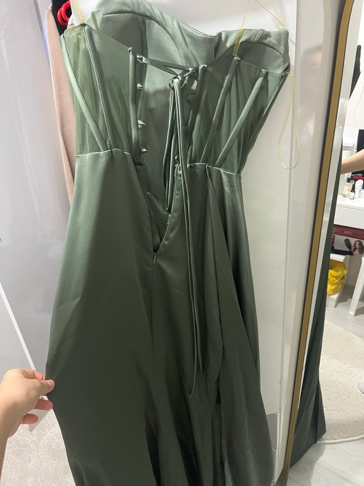 Gri Straplez Drapeli Uzun Kadın Abiye - Görsel 3