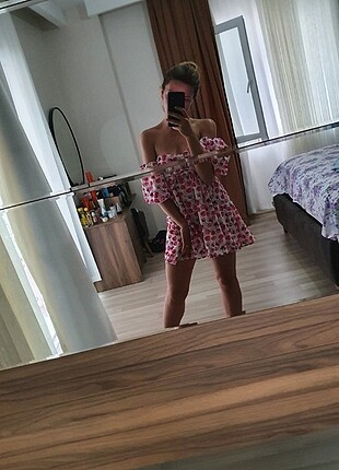 Cicekli Yaz elbisesi Takas