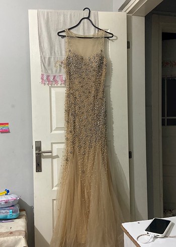 Boncuk İşlemeli Bej Uzun Abiye Elbise - Görsel 2