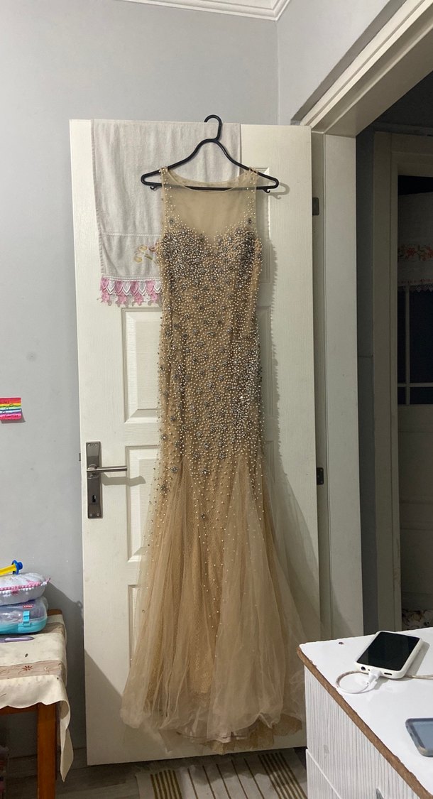 Boncuk İşlemeli Bej Uzun Abiye Elbise - Görsel 2