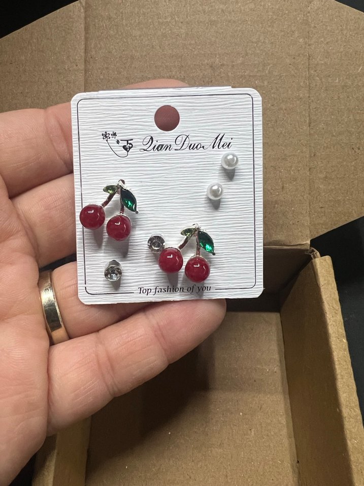 Minimalist vişneli küpe seti - Görsel 2