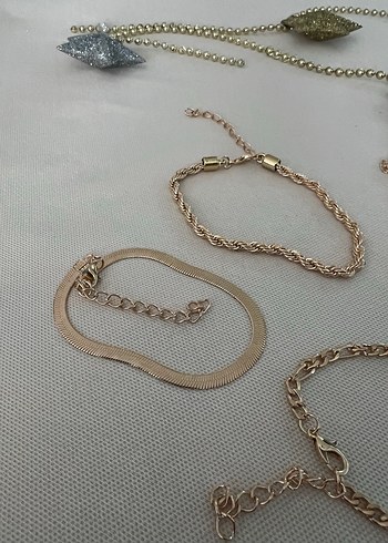 Kadın Altın Zincir Detaylı Bileklik - Görsel 4