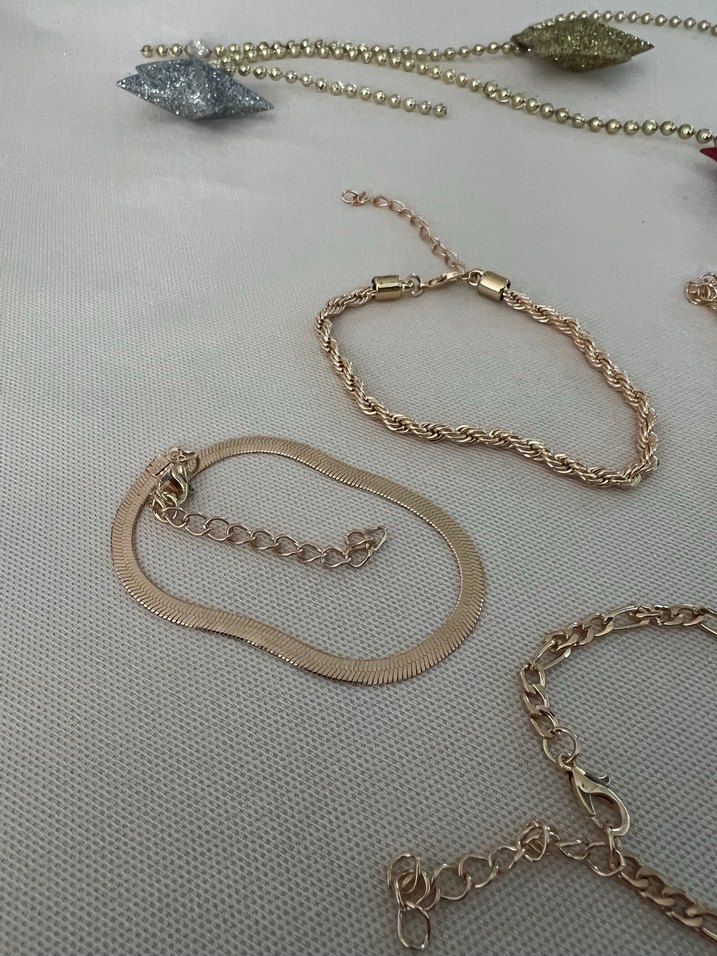 Kadın Altın Zincir Detaylı Bileklik - Görsel 4