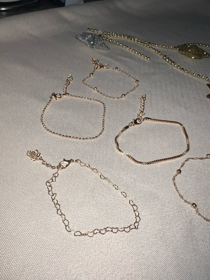 Altın Zincir Detaylı Kadın Bileklik - Görsel 2