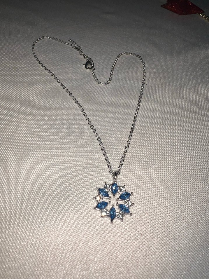 Mavi Taşlı Zincir Detaylı Midi Kraliçe Kolye - Görsel 3