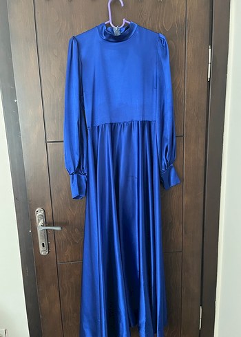 Saks Mavisi Saten Kemerli Tesettür Uzun Elbise - Görsel 3