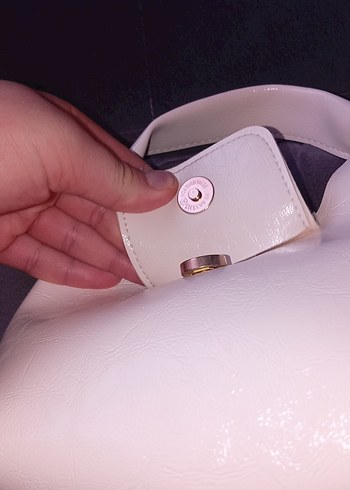 Deri Beyaz Kadın Çanta Fiyonk Detaylı - Görsel 5