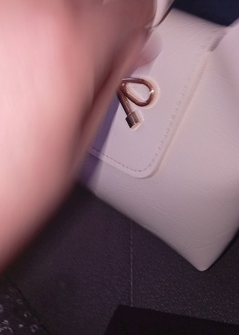 Deri Beyaz Kadın Çanta Fiyonk Detaylı - Görsel 3