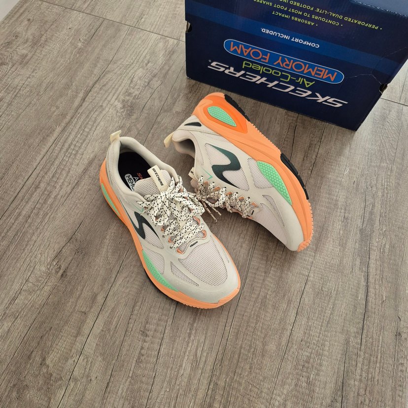 Orjinal Skechers 44 numara. - Görsel 2