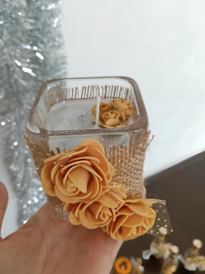 Bej Parfüm Şişesi Çiçek Detaylı - Görsel 5