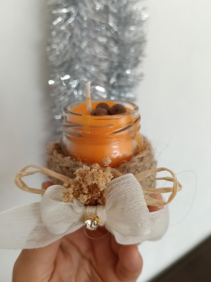 Bej Parfüm Şişesi Çiçek Detaylı - Görsel 2