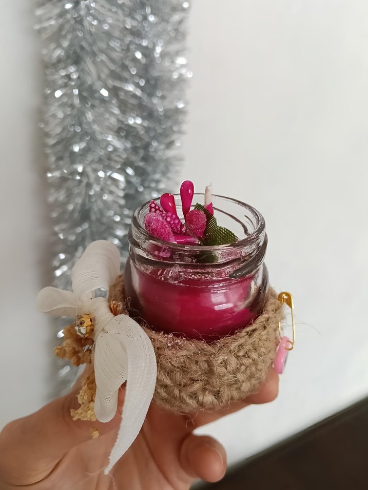 Bej Parfüm Şişesi Çiçek Detaylı - Görsel 4