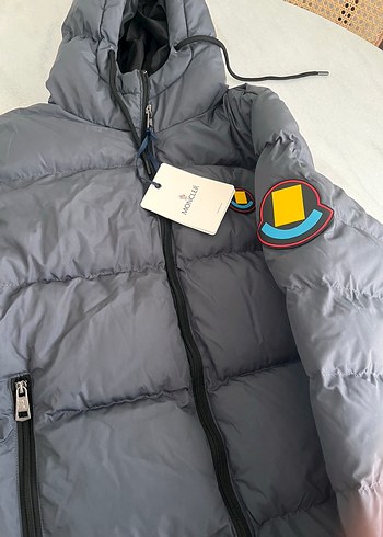 Gri Kapüşonlu Fermuarlı Kadın Kışlık Mont - Görsel 3