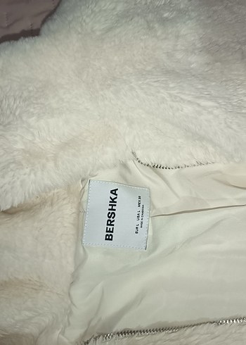 Bershka Bershka Kapüşonlu Beyaz Kürk Detaylı Kadın Ceket