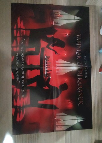 Yarınlar Zifiri Karanlık Roman - Görsel 3