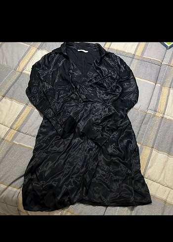 Batik Kısa Siyah Saten Drapeli Kadın Ceket - Görsel 3