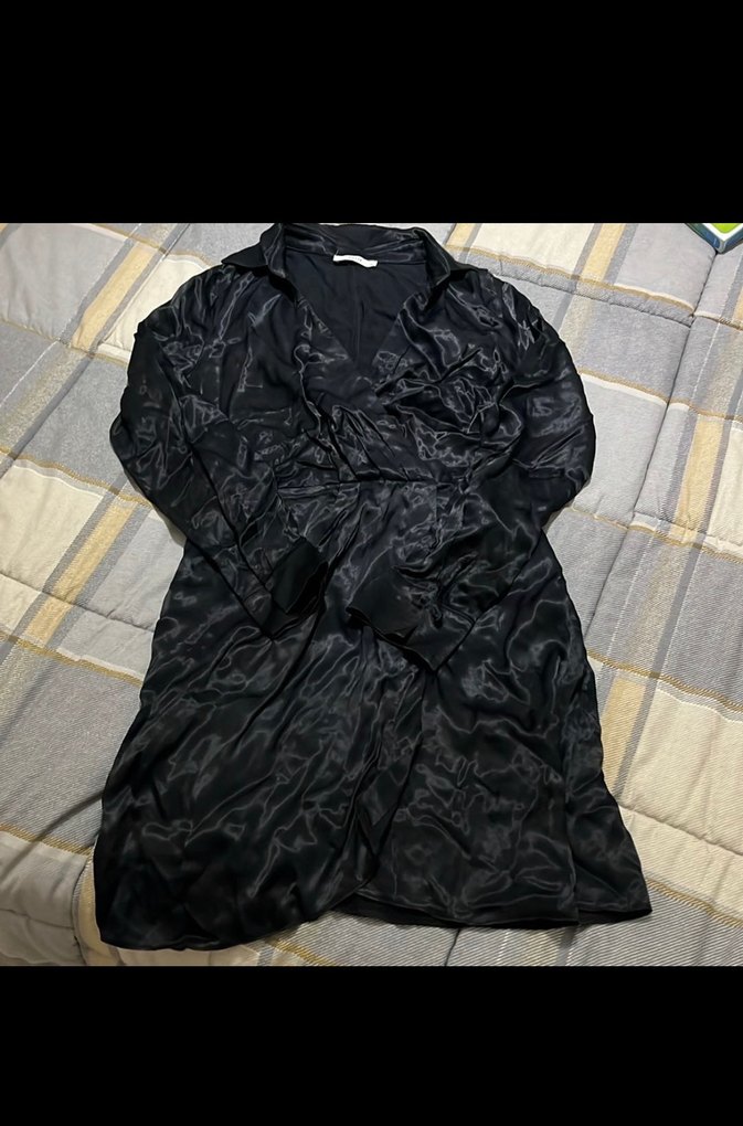 Batik Kısa Siyah Saten Drapeli Kadın Ceket - Görsel 3