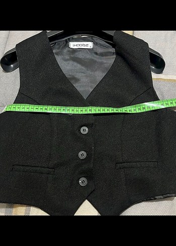 Siyah Düğmeli Kadın Yelek - Görsel 4