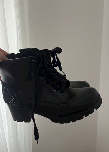 Siyah Deri Goth Blok Topuklu Bot - Görsel 3