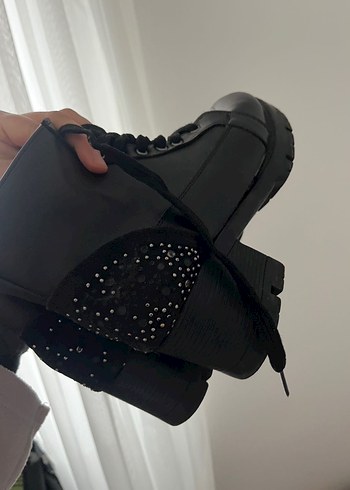 Siyah Deri Goth Blok Topuklu Bot - Görsel 2