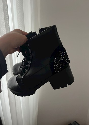 Siyah Deri Goth Blok Topuklu Bot - Görsel 4