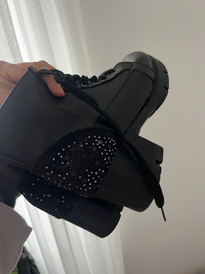 Siyah Deri Goth Blok Topuklu Bot - Görsel 2