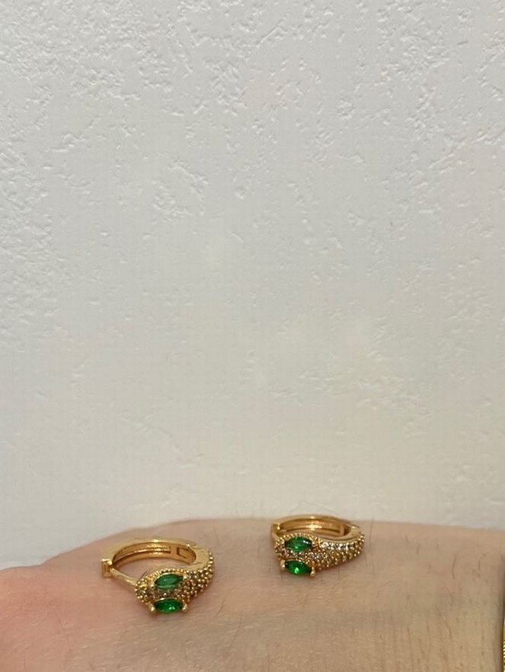 Altın Renk Mini Yılan Desenli Küpe - Görsel 5