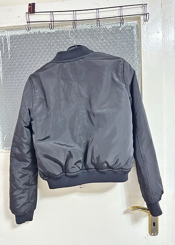 Siyah Kısa Fermuarlı Kadın Mont - Görsel 2