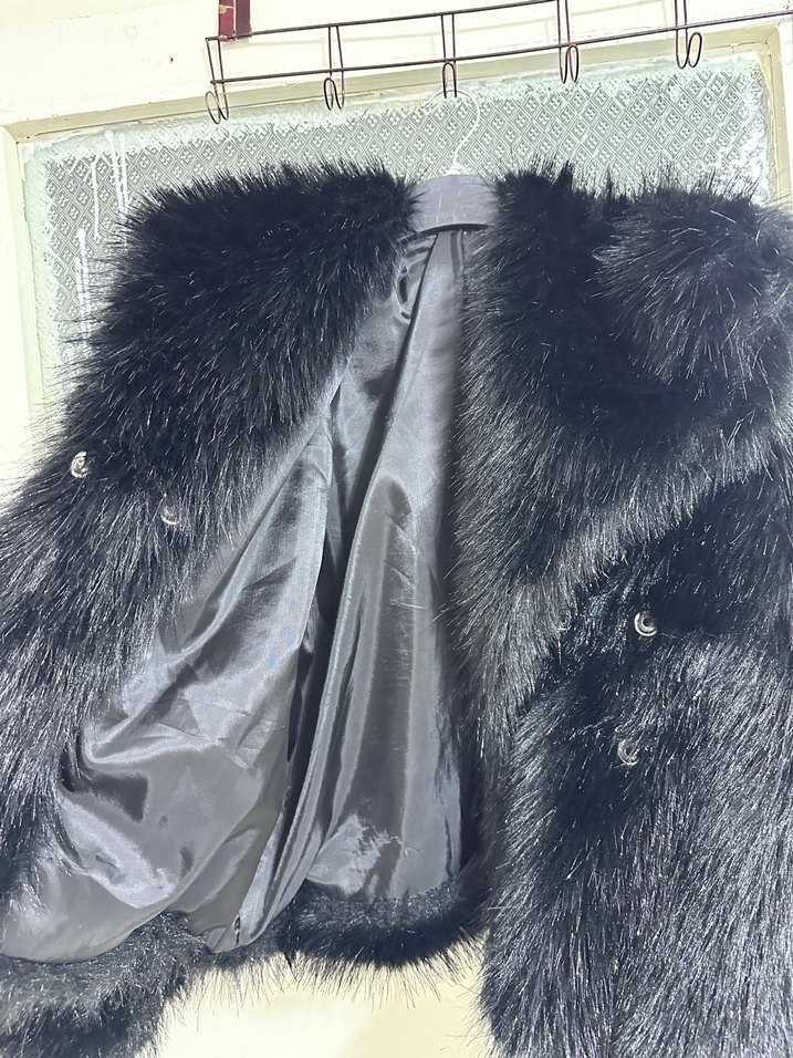 Siyah Kadın Kürk - Görsel 3