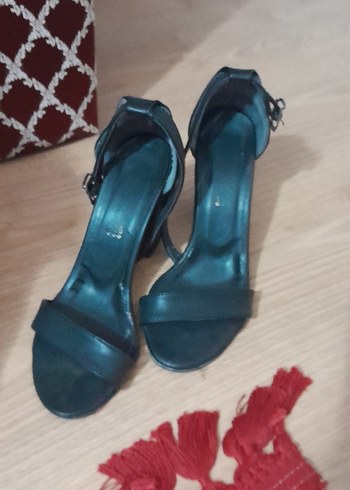 siyah bantlı  Topuklu Abiye Ayakkabı - Görsel 4