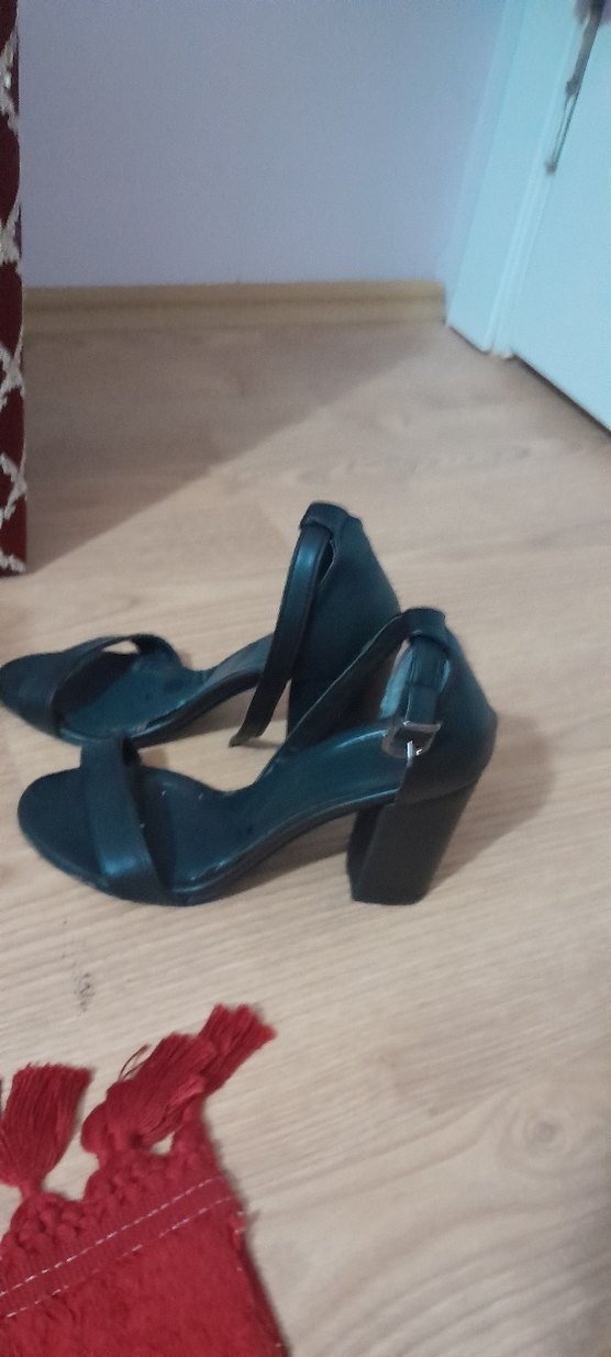 siyah bantlı  Topuklu Abiye Ayakkabı - Görsel 3