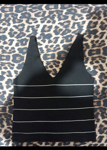 Siyah İnce Çizgili Balıkçı Yaka Triko Kazak - Görsel 3