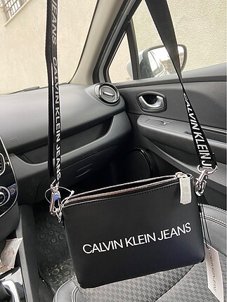  Beden siyah Renk Calvin klein orjinal etiketli çanta