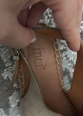 Bej Süet Dolgu Topuklu Bohem Sandalet - Görsel 3