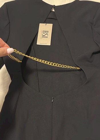 Zincir Detaylı V Yaka Midi Elbise - Görsel 2