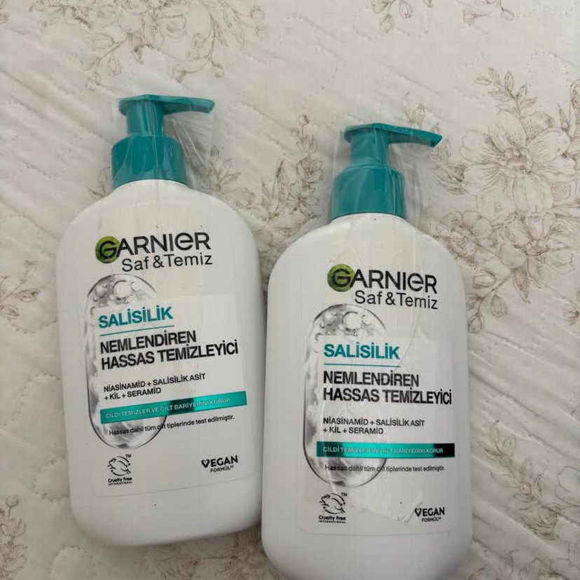 Garnier Saf & Temiz Nemlendiren Temizleyic  Saf & Temiz Hassas - Görsel 2