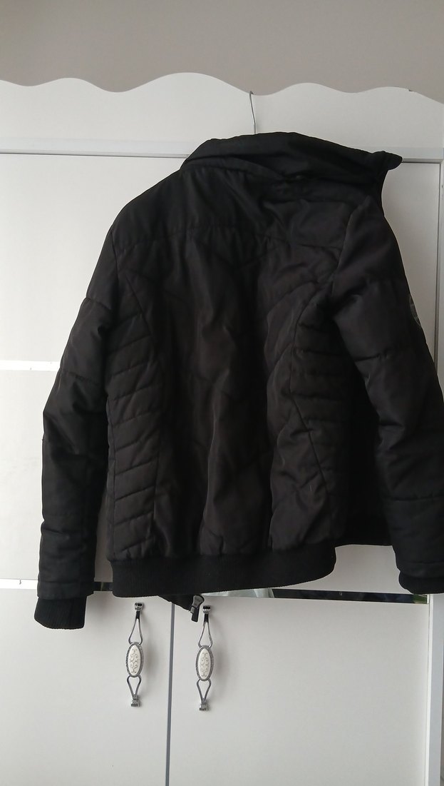 Siyah Fermuarlı Kadın Mont - Görsel 2