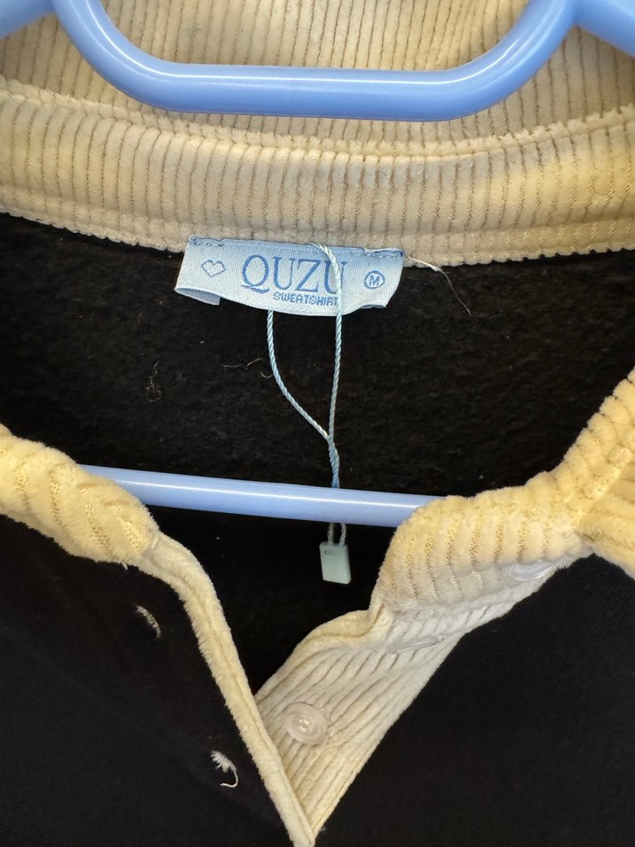 Siyah düğmeli Kadın Sweatshirt - Görsel 2