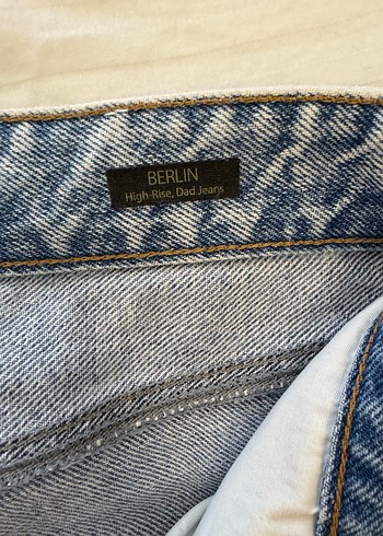 Mavi Düğmeli Loose Fit Kadın Kot Pantolon beden 25/27 - Görsel 2