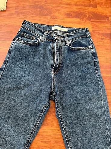 Jeans defacto