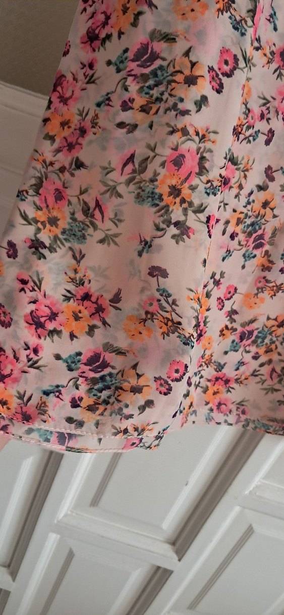 Pastel Çiçekli İpeksi Şifon Şal — görsel 2/5