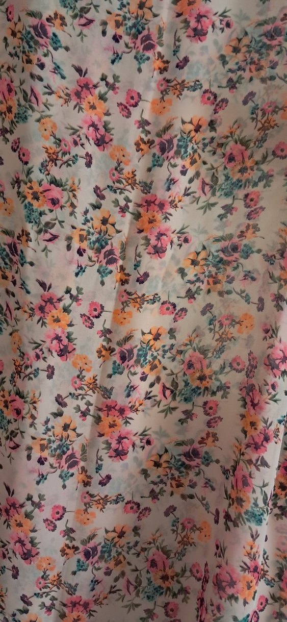 Pastel Çiçekli İpeksi Şifon Şal — görsel 4/5