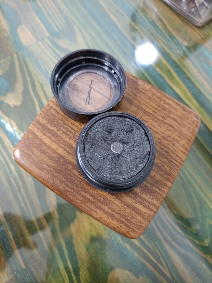 MAC koyu gri far - Görsel 2