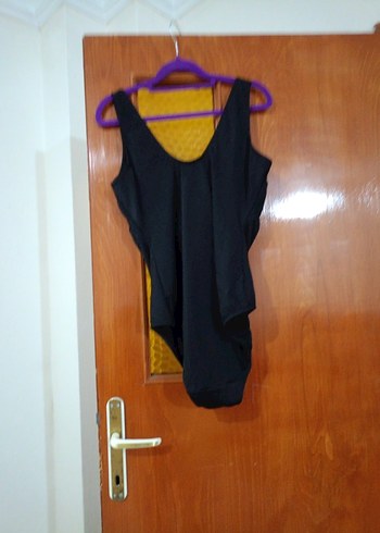 Siyah Göğüs Detaylı Kadın Mayo - Görsel 2