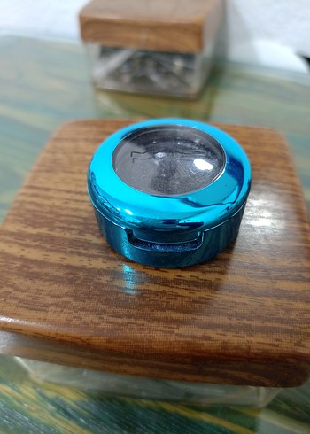 MAC Parlak sıyah lacivert yansıması var - Görsel 5