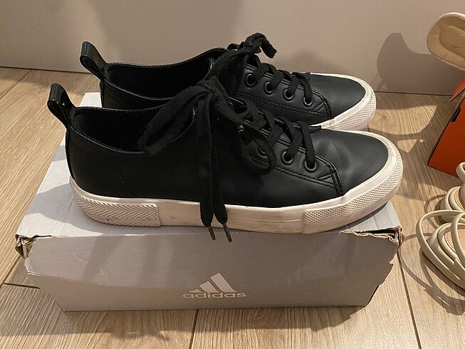 Bershka Klasik spor ayakkabı