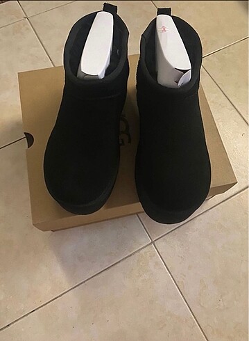 Ugg Mini Platform