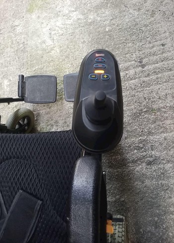 Kara Renk Elektrikli Engelli Tekerlekli Sandalye - Görsel 7