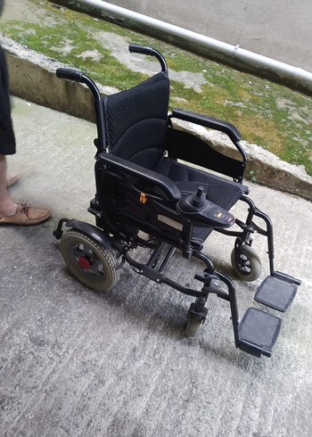 Kara Renk Elektrikli Engelli Tekerlekli Sandalye - Görsel 6
